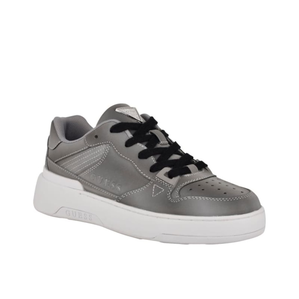New GUESS Loagyn Sneakers SZ 7.5